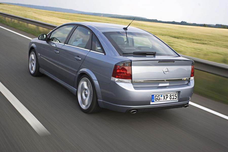  Opel Vectra GTS 2005 года  (фото 7 из 19)